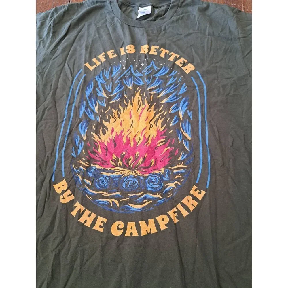 New Life Is Better By the Campfire T-Shirt Unisex L Green Port & Co Cotton Tee